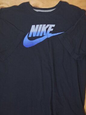 Nike Black T Shirt XL Basic Logo Tee Casual Athletic Shirt Minimalist Sportswear